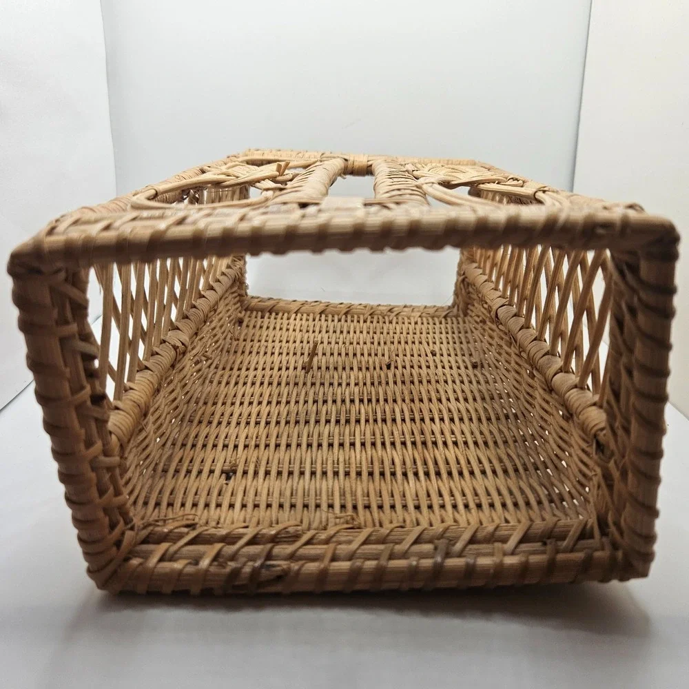 Vintage Wicker Rattan Tissue Box Cover Cottagecore Grannycore Boho Bathroom